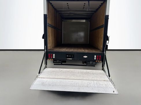 Used 2023 Mercedes-Benz Sprinter 4500 image 10