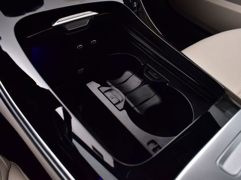 Certified 2025 Mercedes-Benz C 300 4MATIC Sedan image 22