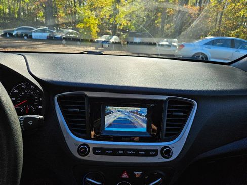 Used 2020 Hyundai Accent SE image 14