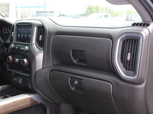 Used 2021 Chevrolet Silverado 1500 LT Trail Boss AWD/4WD image 32