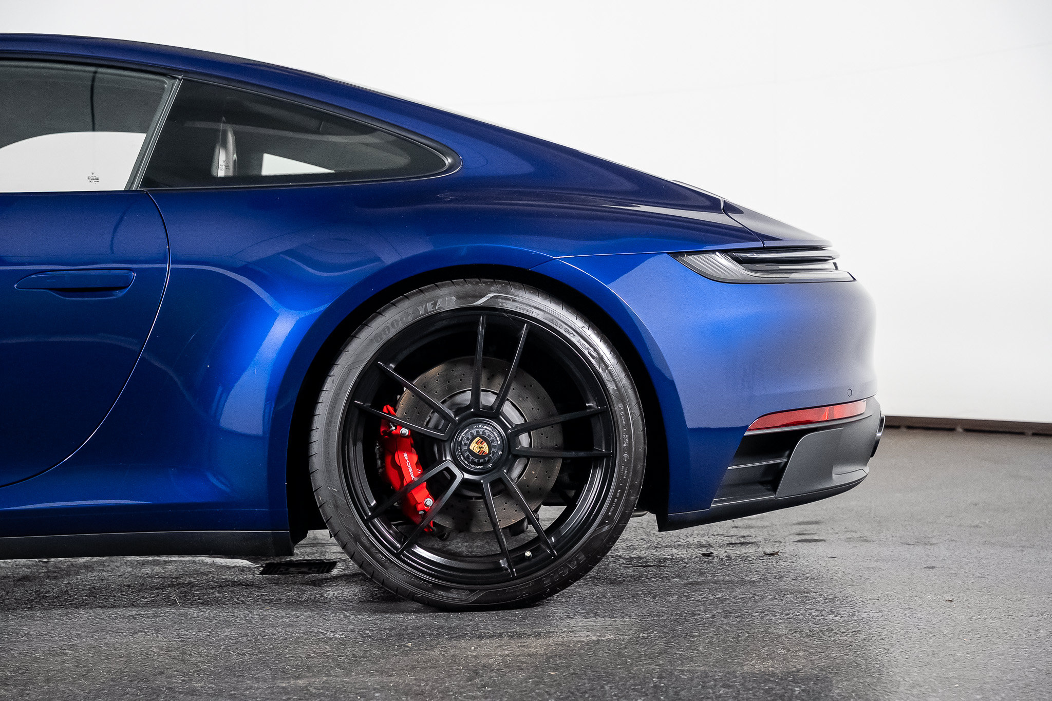 Used 2024 Porsche 911 Carrera GTS w/ Premium Package RWD image 18