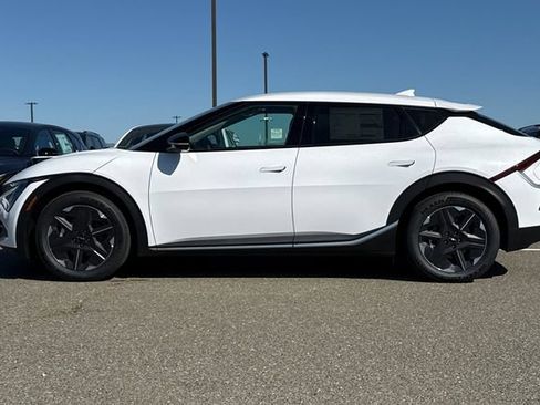New 2026 Kia EV6 Light RWD image 10