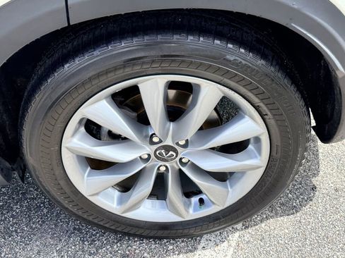 Used 2021 INFINITI QX50 Luxe image 9