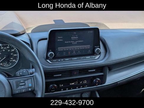 Used 2023 Nissan Rogue SV AWD/4WD image 17