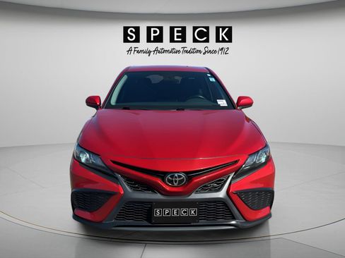 Used 2021 Toyota Camry SE FWD image 8