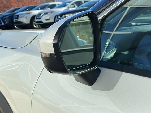 Certified 2024 Nissan Rogue SL image 10