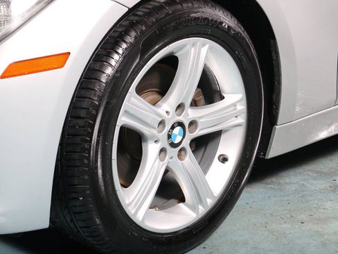 Used 2013 BMW 328i Sedan RWD image 21