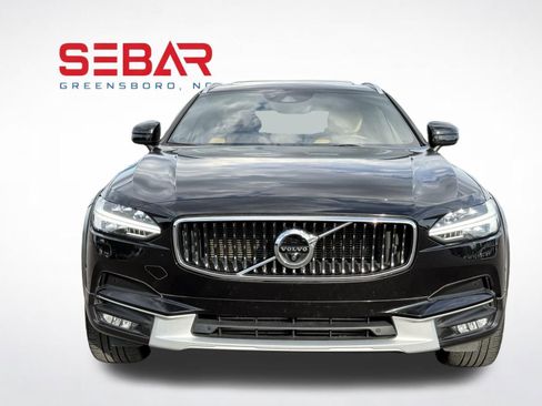 Used 2018 Volvo V90 T5 Cross Country w/ Convenience Package AWD/4WD image 6