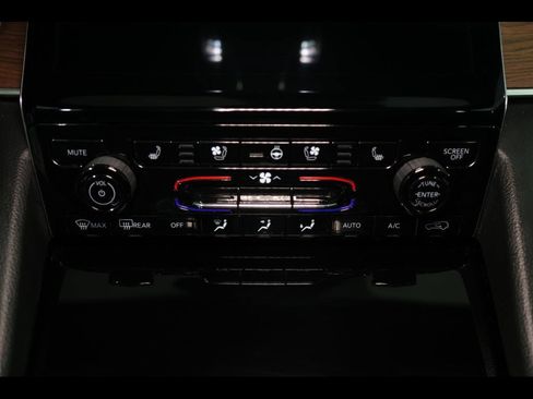 Used 2023 Jeep Grand Cherokee Summit AWD/4WD image 29