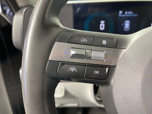 Certified 2025 Hyundai Kona SEL image 30