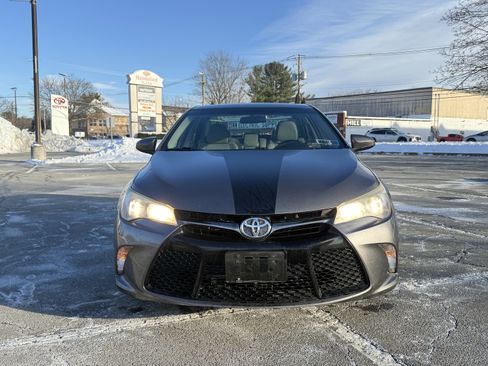 Used 2017 Toyota Camry SE image 9