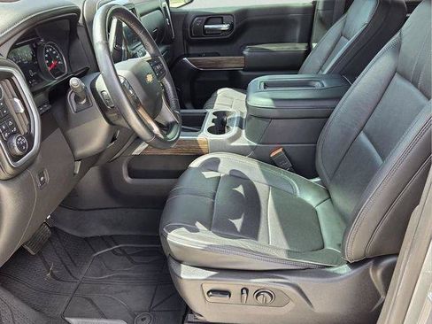 Used 2019 Chevrolet Silverado 1500 High Country w/ Technology Package AWD/4WD image 11