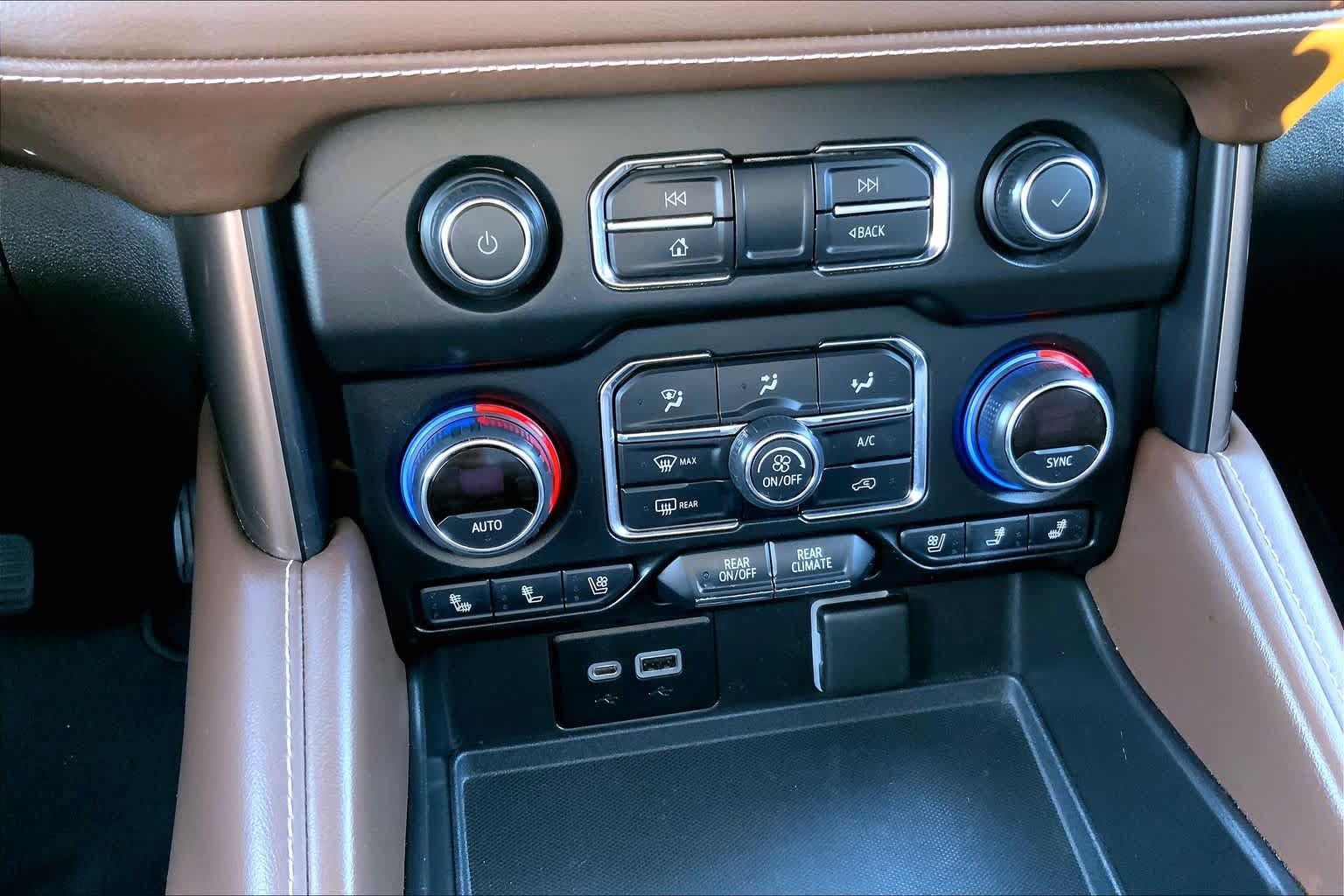 Used 2021 Chevrolet Tahoe High Country RWD image 32