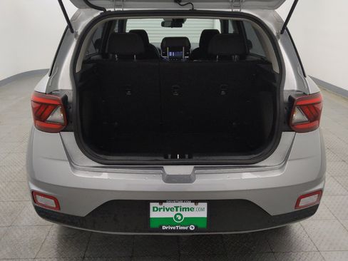 Used 2024 Hyundai Venue SEL FWD image 29