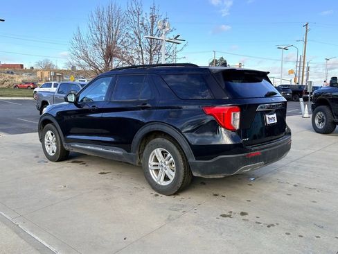 Used 2024 Ford Explorer XLT w/ Equipment Group 202A image 9