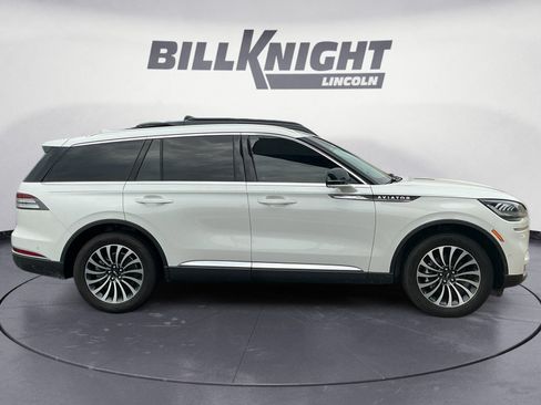 Used 2023 Lincoln Aviator Reserve w/ Equipment Group 201A AWD/4WD image 6