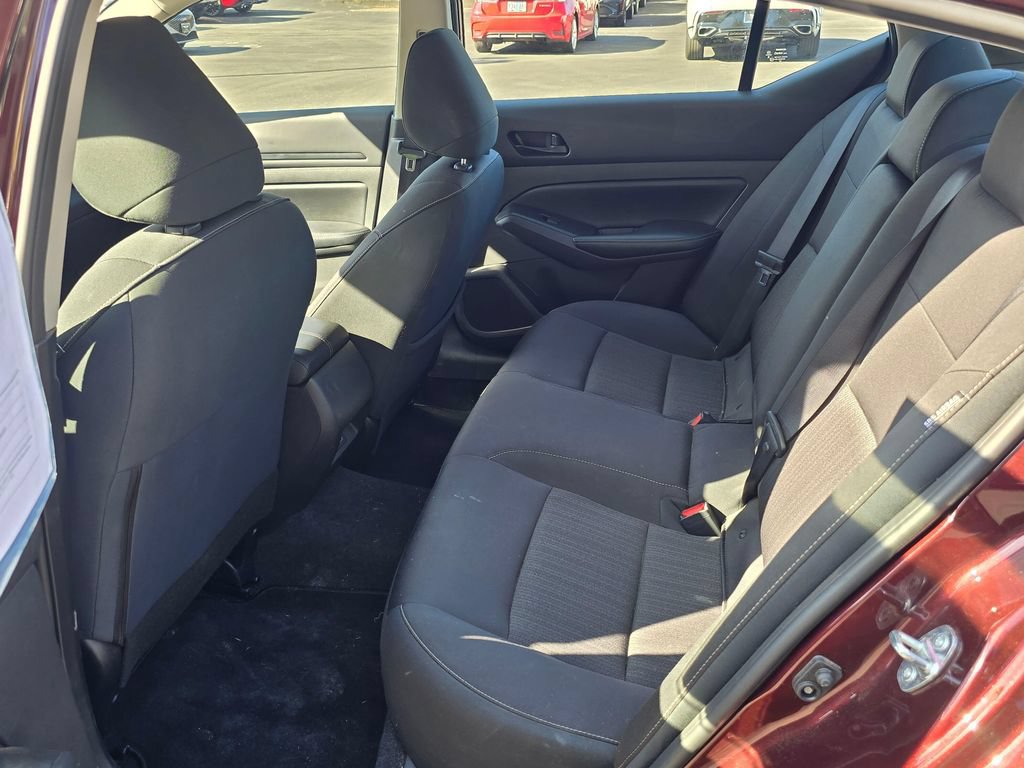 Used 2024 Nissan Altima 2.5 SV AWD/4WD image 16