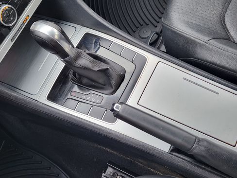 Used 2012 Volkswagen Passat 2.5 SE image 20