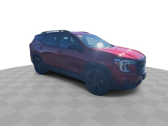 Used 2023 GMC Terrain SLE w/ Driver Convenience Package AWD/4WD image 2