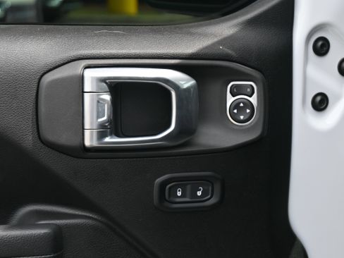 Used 2024 Jeep Wrangler Unlimited Sport AWD/4WD image 14