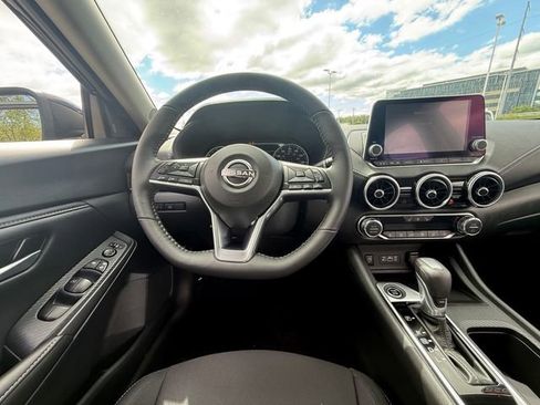 Certified 2025 Nissan Sentra SV w/ All-Weather Package FWD image 8