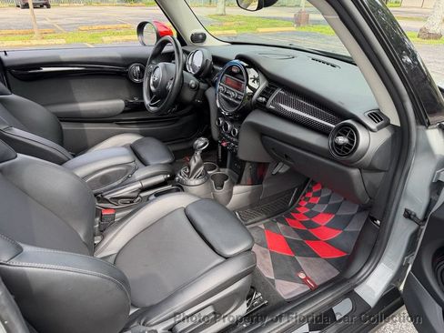 Used 2016 MINI Cooper S FWD image 9