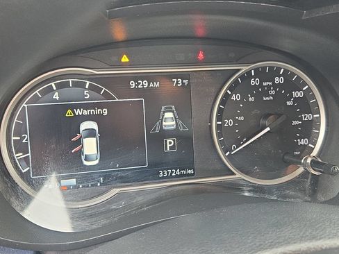 Used 2025 Nissan Versa SV FWD image 11
