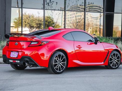 Used 2023 Toyota GR86 image 5