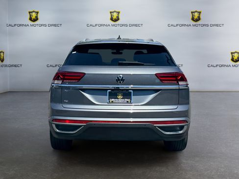 Used 2022 Volkswagen Atlas Cross Sport SE w/ Black Wheel Package FWD image 4