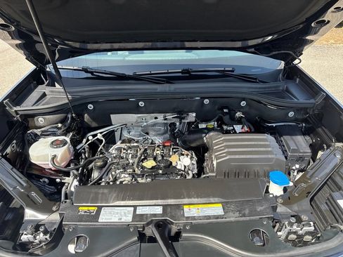 Used 2024 Volkswagen Atlas SE FWD image 12