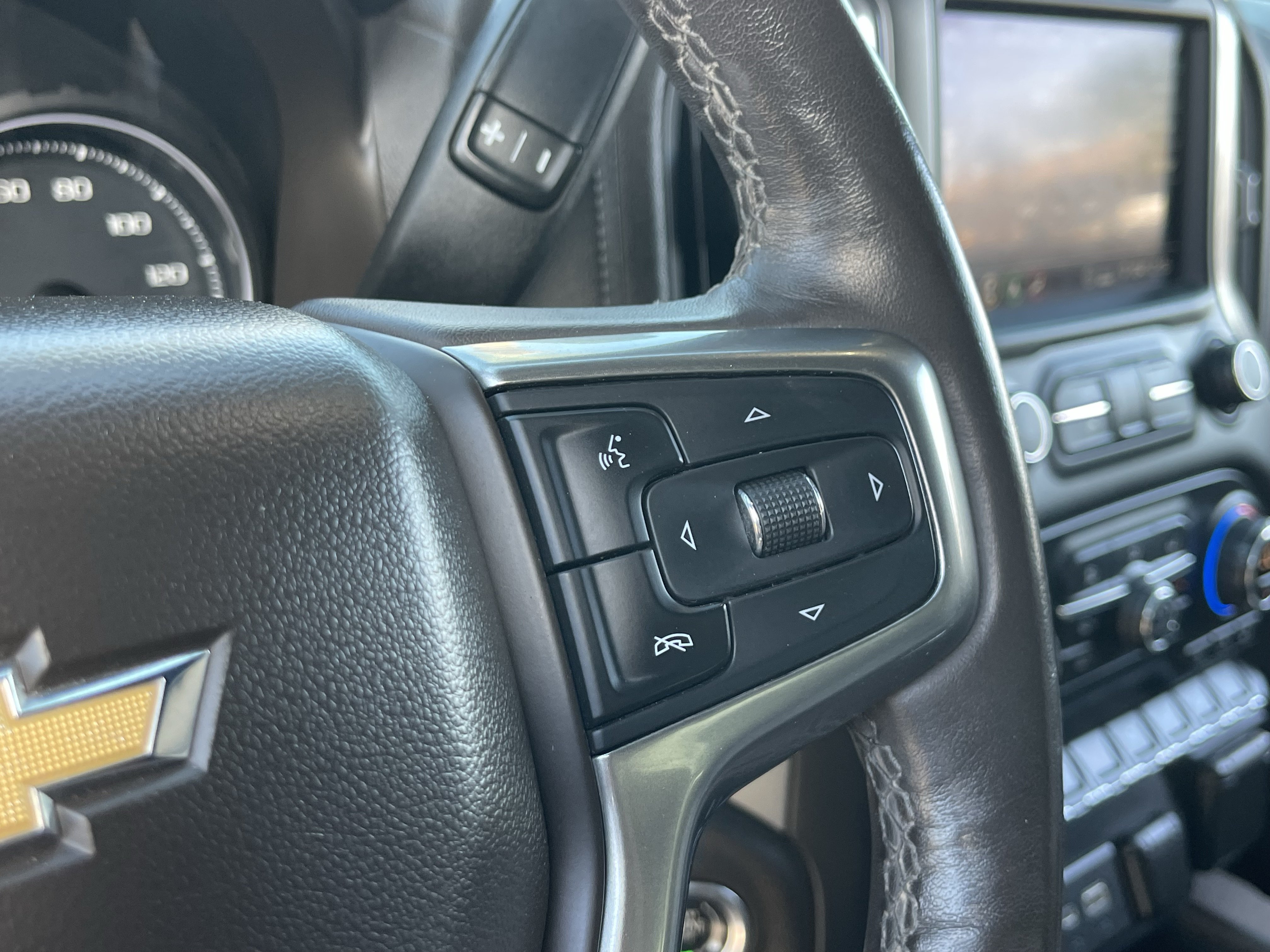 Used 2020 Chevrolet Silverado 1500 LTZ AWD/4WD image 24