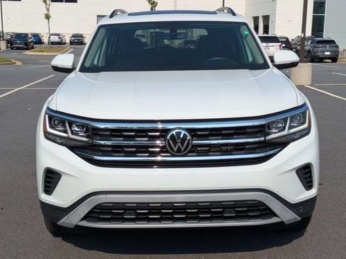 Used 2023 Volkswagen Atlas SE w/ Panoramic Sunroof Package FWD image 9
