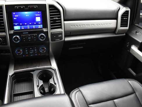 Used 2021 Ford F250 Lariat image 36