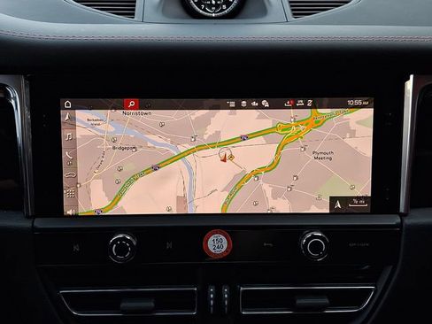 Used 2026 Porsche Macan image 21