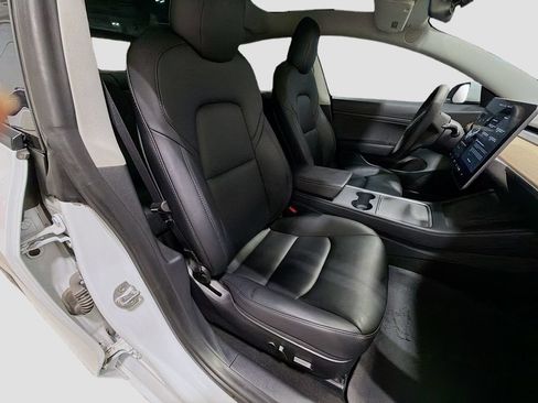 Used 2021 Tesla Model 3 Standard Range Plus RWD image 28
