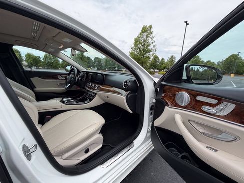 Used 2018 Mercedes-Benz E 300 4MATIC image 18