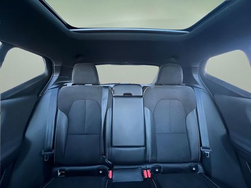 Used 2020 Volvo XC40 T5 R-Design image 25