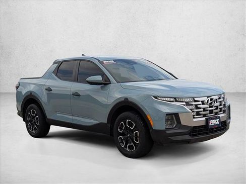 Used 2024 Hyundai Santa Cruz SE FWD image 3