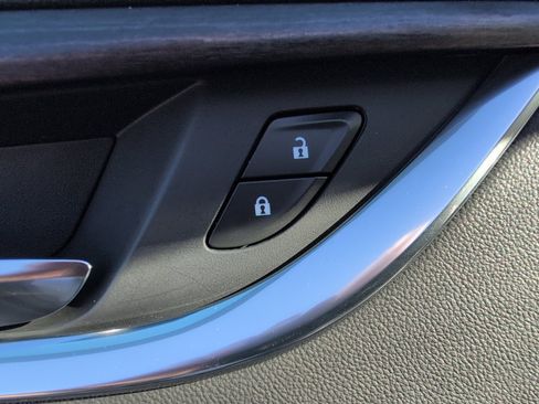 Used 2023 Buick Enclave Avenir w/ Avenir Technology Package image 25