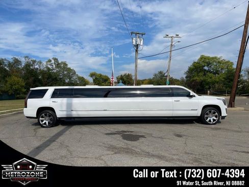 Used 2016 Cadillac Escalade 2WD image 8