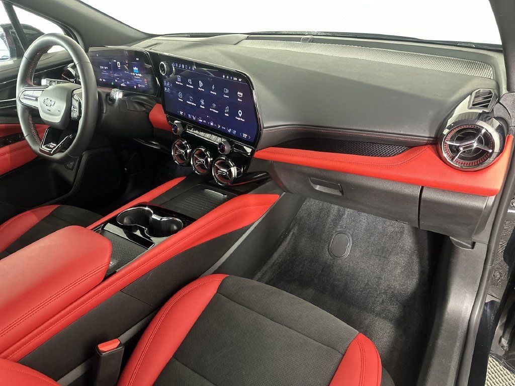 Used 2024 Chevrolet Blazer EV RS AWD/4WD image 29