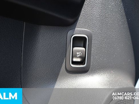 Used 2024 Mercedes-Benz GLB 250 image 15