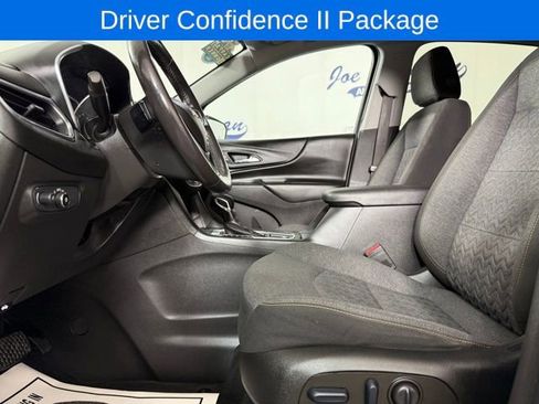 Used 2022 Chevrolet Equinox LT image 10