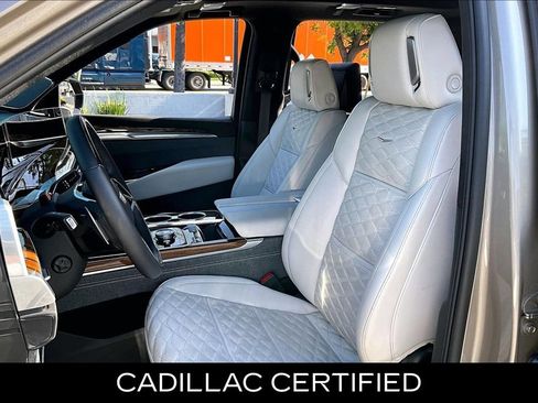 Certified 2025 Cadillac Escalade Sport Platinum AWD/4WD image 10