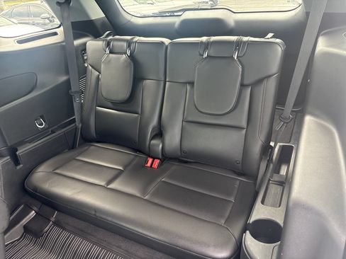 Used 2024 Ford Explorer XLT w/ Equipment Group 202A AWD/4WD image 23