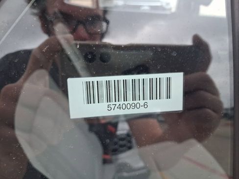 Used 2025 Hyundai Venue SEL FWD image 9