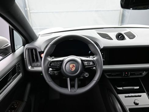 New 2026 Porsche Cayenne Coupe image 18