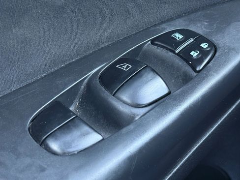 Used 2013 Nissan Sentra SV w/ Driver Pkg FWD image 23