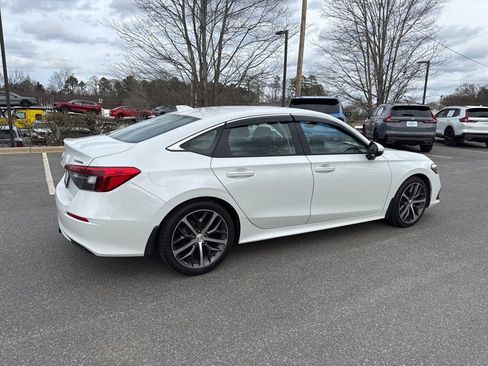 Used 2023 Honda Civic Touring image 8