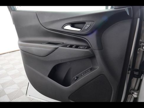 Used 2022 Chevrolet Equinox Premier FWD image 29
